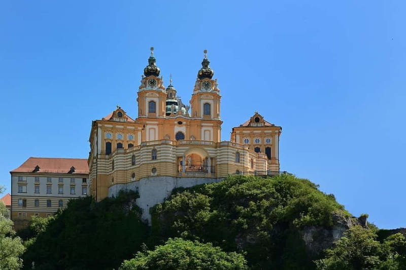 Wachau, Melk Abbey, Hallstatt & Salzburg(The Sound of Music) - Who This Tour Is Best For
