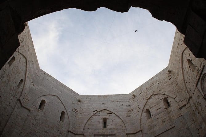 Walking tour Castel del Monte Unesco site - The Experience of a Guided Walk at Castel del Monte