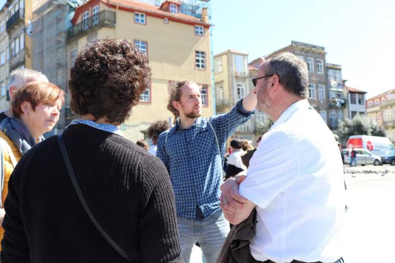 Walking tour discover Porto's center in German (max. 12 pax) - Discover Porto’s Heart: The Guided Walk in Detail