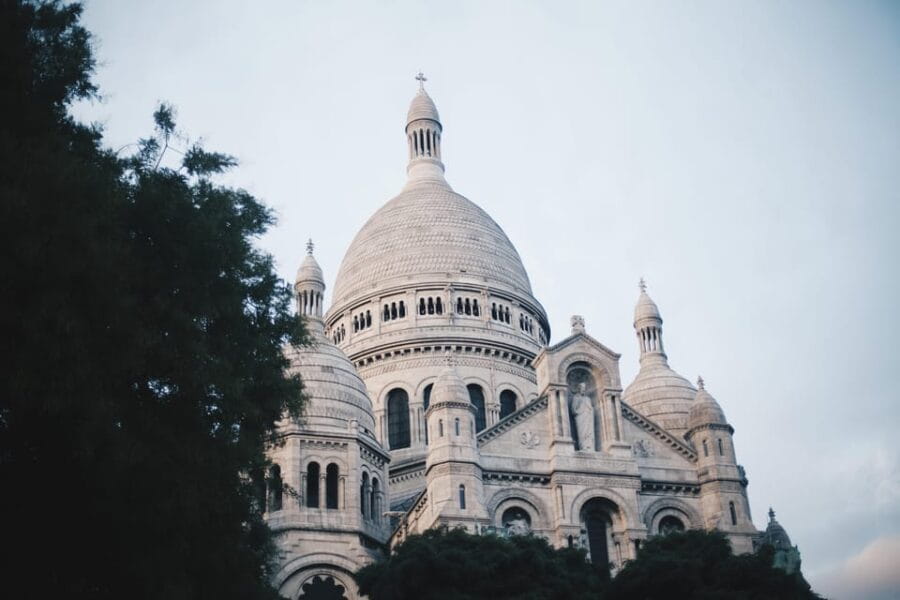 Walking Tour in Paris Montmartre with Tastings and Stories - The Value of a Short, Flavor-Driven Tour