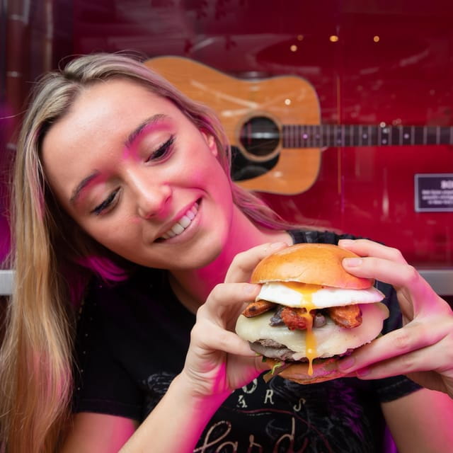 Warsaw: Messi Combo at Hard Rock Cafe with Skip-the-Line - FAQ