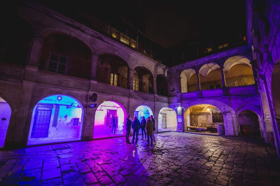 Weekend Night @ The 2nd Floor Secret Club (House / Tech) - The Music and Performances: Groovy, House, and AfroHouse