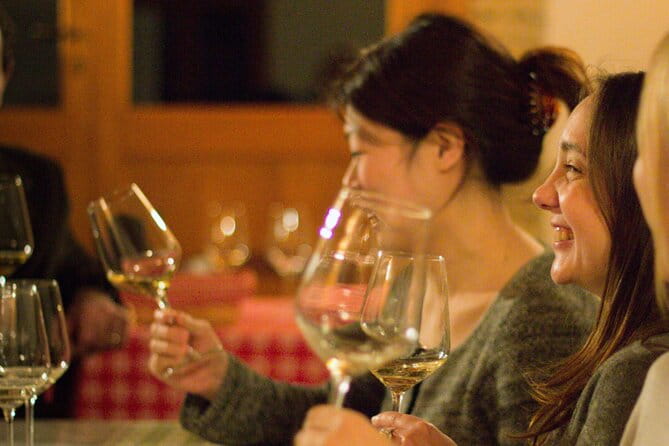 Wine Tasting near the Aquarium of Genoa - Authentic Tastes and Stories from the Guides