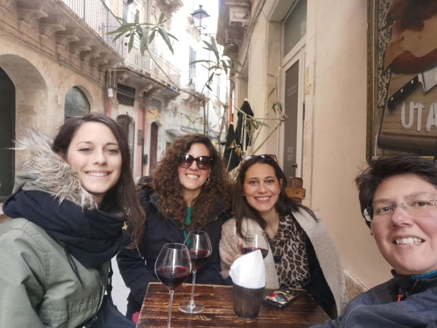 Wine tour in Catania - Tasting Sicily: Wines and Local Bites