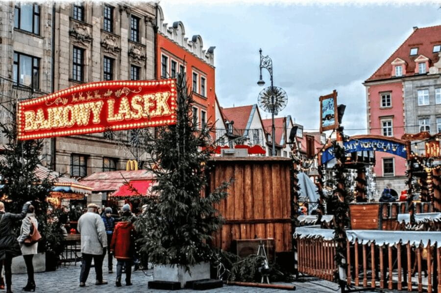 Wrocaw: Christmas Market and City Highlights Walking Tour - The Sum Up