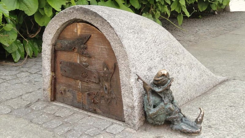 Wroclaw: Old Town, Ostrów Tumski, and Dwarves Guided Tour - Ostrów Tumski: The City’s Sacred Core