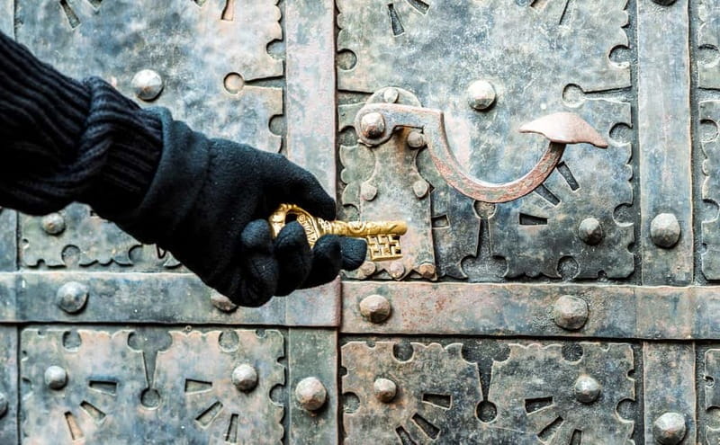 Wroclaw: Spy-Themed Walk & Game with Host/Guide - The Value of a Guided, Themed Experience