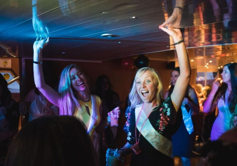 York: Party Cruise with Drink, Dinner, and DJ - Price and Value: Is It Worth It?