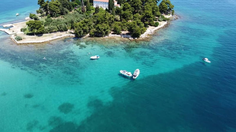 Zadar: Private Island Hopping & Wine Tasting with Canapés - Who Is This Tour Best For?