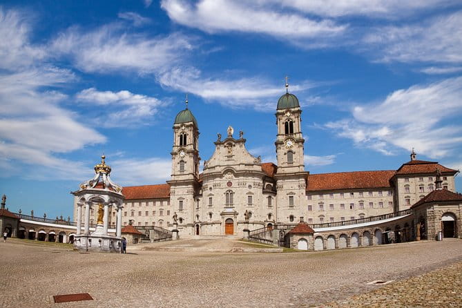 Zurich, Einsiedeln and Rapperswil by private vehicle and boat (Private Tour)! - Rapperswil: The Medieval Jewel