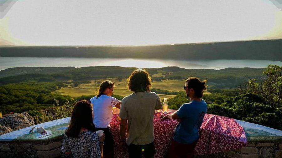 Apero Sunset over the lake: Guided electric scooter rides - Key points / Takeaways (again for emphasis):