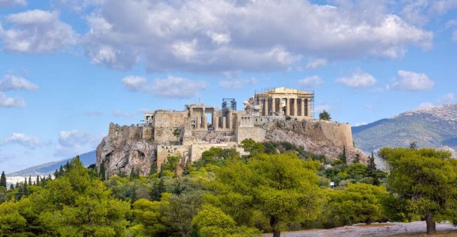 Athens: Plaka to Acropolis Smartphone Audio Tour - Exploring Anafiotika: A Hidden Gem at the Foot of the Acropolis