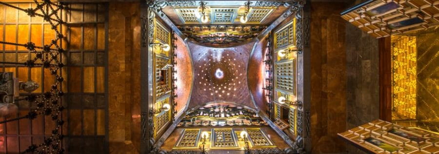 Barcelona: Palau Güell by Gaudí Entrance Ticket - Deep Dive into the Experience: From Entrance to Rooftop