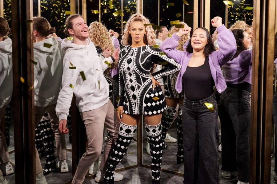 Berlin: Madame Tussauds Happy Hour Ticket - Meeting Sports Legends and Historic Figures