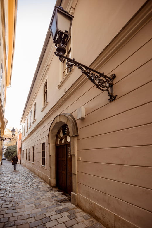 Budapest: The WWII Siege of Buda Castle & Bomb Shelter Tour - Why This Tour Matters