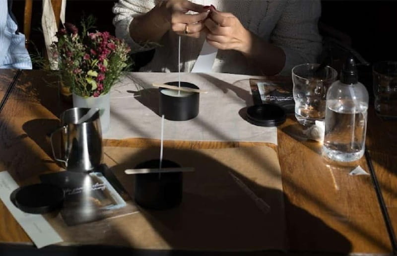 Create you own eco-friendly Candle & Aperitivo - Discovering the Candle Club Experience in Milan