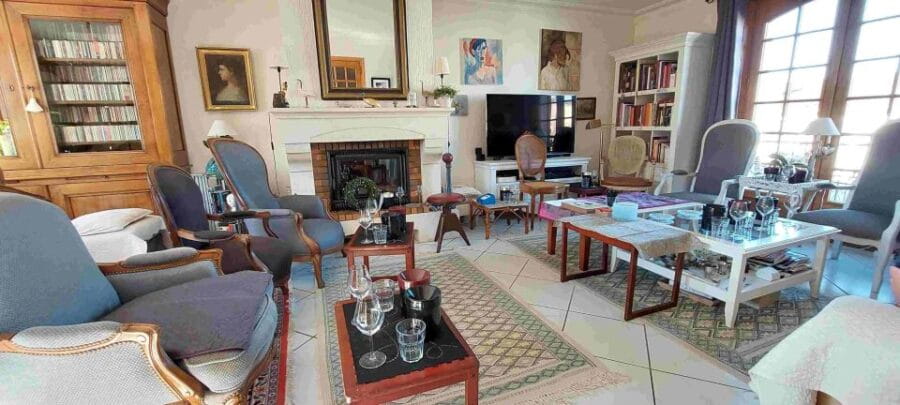 Educational tasting of 3 Champagnes from Winegrowers - Price, Logistics, and Overall Value