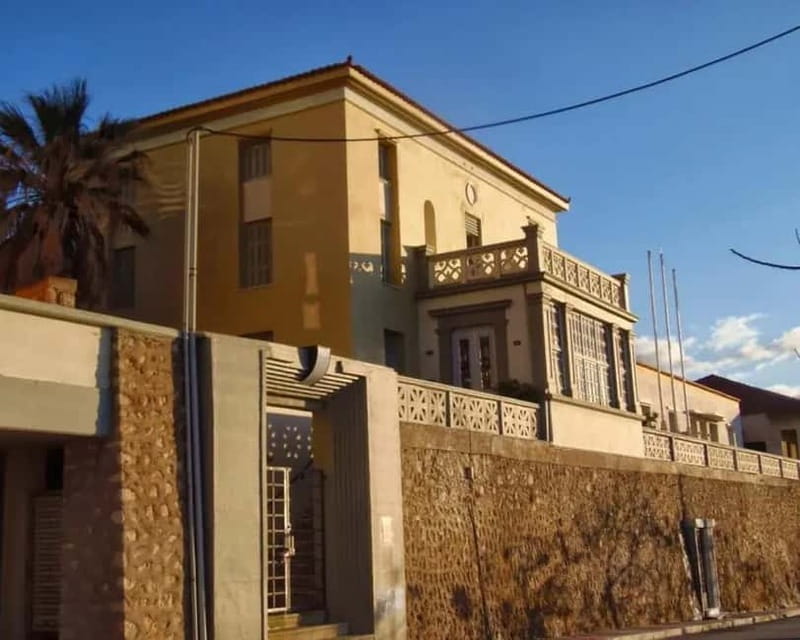 Halepa and Tabakaria Private Walking Tour - Entering the Neighborhood: A Taste of Elegance in Halepa