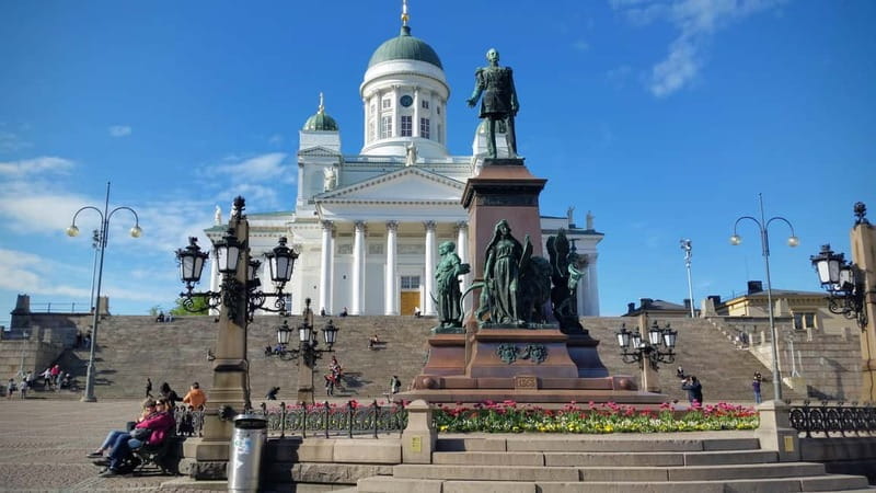 Helsinki: Essential City Highlights Walking Tour - Discovering Helsinki’s Heart: Introduction and First Impressions