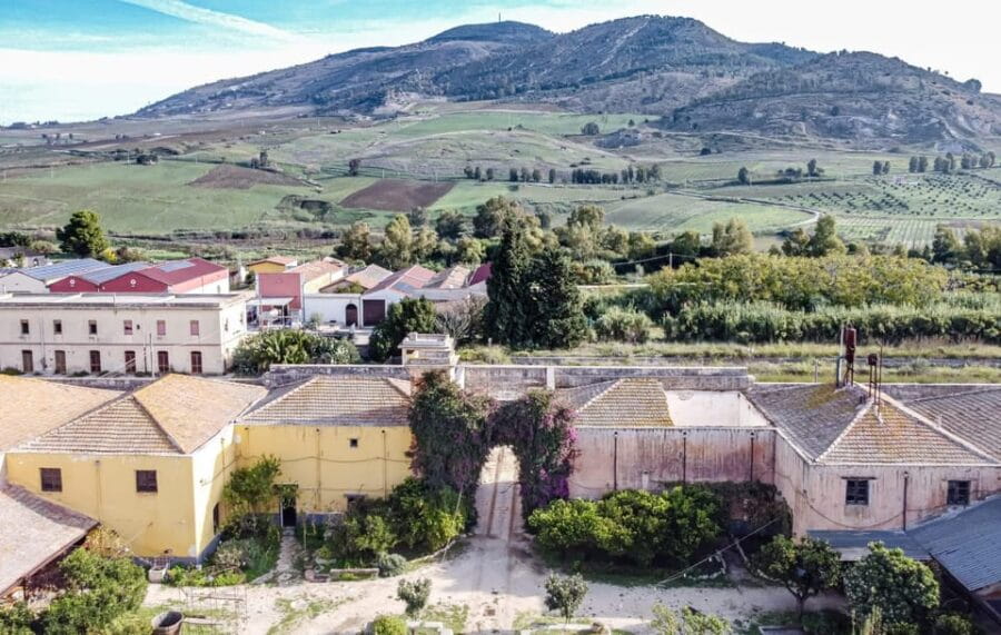 Historical Baglio Florio Adamo tour with wine tasting - Who Should Consider This Tour