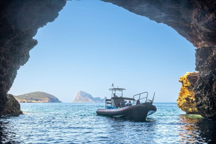 Ibiza: SpeedBoat trip to Atlantis & Es Vedra Snorkel+Paddle - The Thrill of the Speedboat Ride