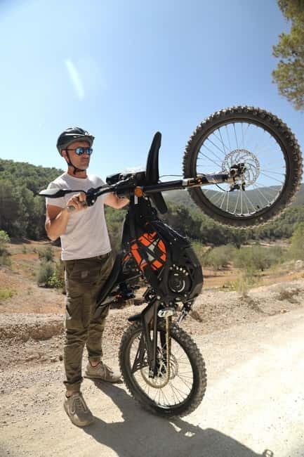 Ibiza: Tour con moto cross eléctrica Surron - Discovering Ibiza on Electric Motorbikes: A Practical and Passionate Overview