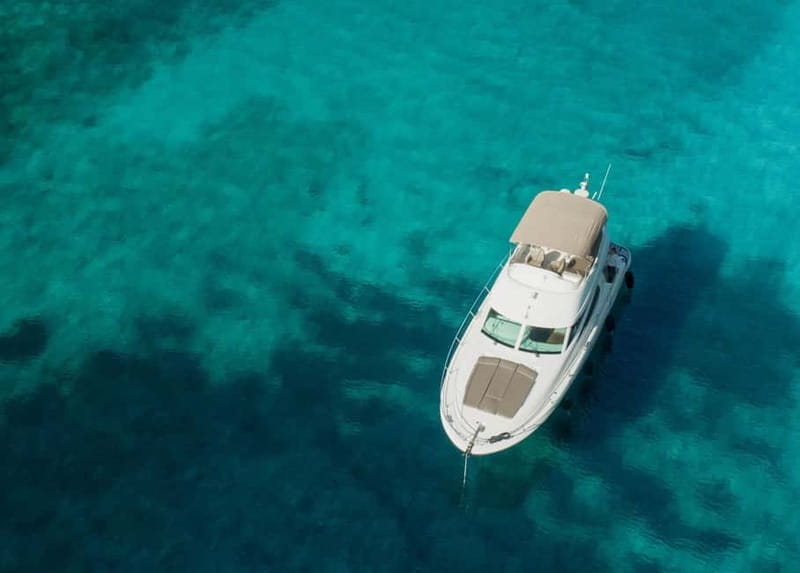 Ierapetra: Chrissi Island Luxury Yacht Cruise with Meal - Approaching Chrissi Island: The First Bay