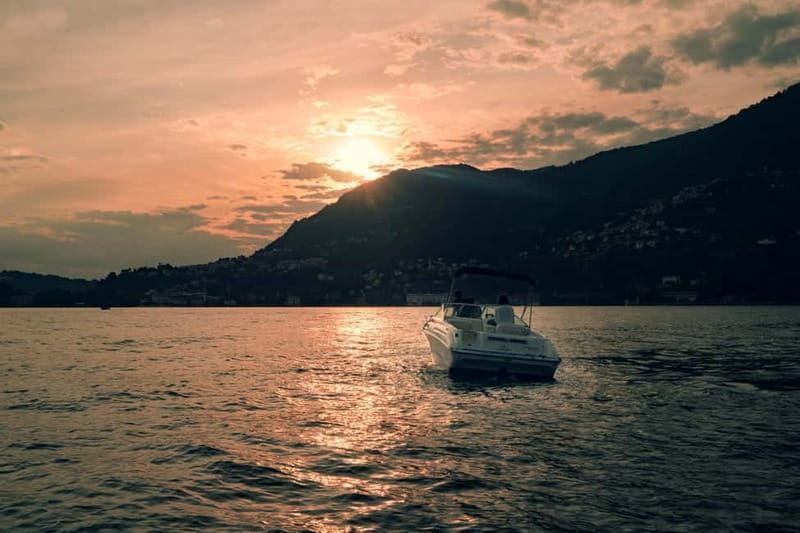 LAKE OF COMO: Aperitif on the boat & Sunset on the Lake - Experience the Magic of Lake Como’s Sunset on a Private Boat