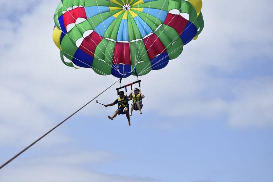 Lanzarote: Parasailing Adventure in Puerto del Carmen - Practical Tips for Your Trip