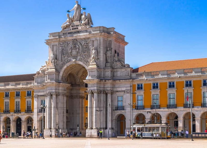 Lisbon: Private Guided Tuk-Tuk Tour with Hotel Pickup - The Neighborhoods and Landmarks