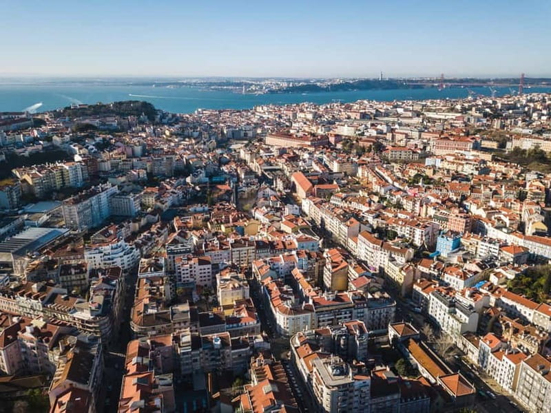 Lisbon: Walking Tour in Chinese - The Tour Experience: Practical Details and Worthwhile Tips