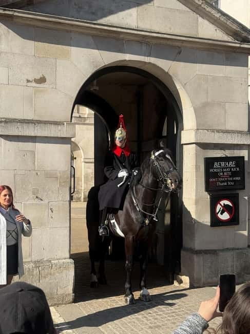 London: Top 10 Express Guided Walking Tour - What’s Included and Whats Not