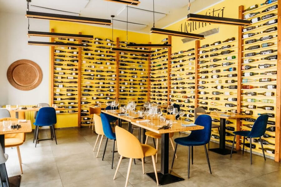 Milan: Fun Wine Tasting with an Italian Sommelier - How the Experience Works: From Meeting to Tasting