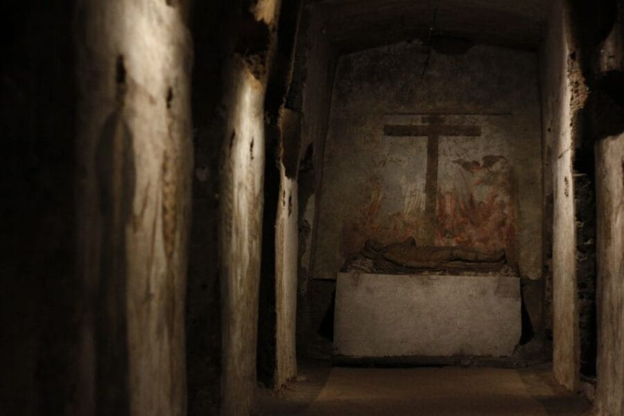 Naples: San Gaudioso Catacombs Guided Tour - What You’ll Experience: From Saintly Tombs to Artistic Masterpieces