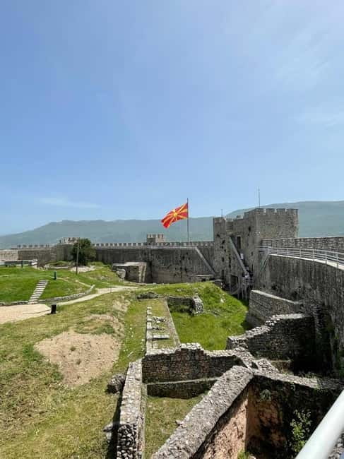 Ohrid the Shiny City in German English,Spanish or Italian - First Stop: The Town of Struga and the Drini River