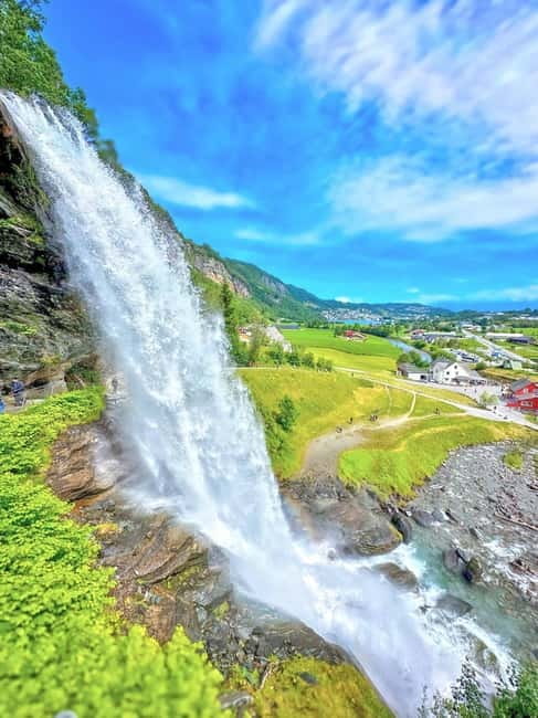 Oslo: 3-Day Western Fjords Tour with Bus and Hotel - Price and Value Considerations