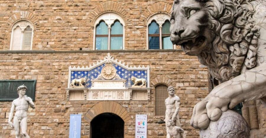 Palazzo Vecchio Small Group Tour - Price and Logistics: Does It Offer Good Value?