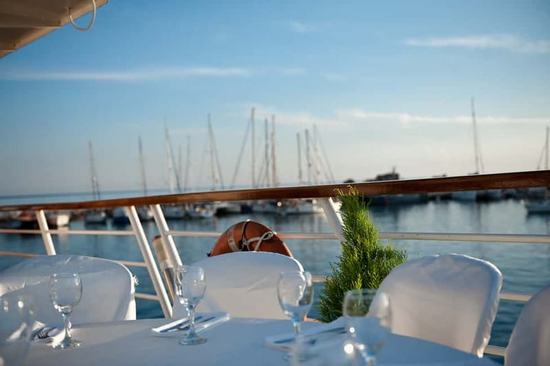 Paphos: Wave Dancer Fireworks, Buffet Dinner & Show Cruise - An Evening to Remember: What to Expect on the Wave Dancer Cruise