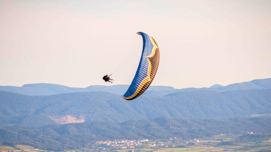 Paragliding: Experience the magic of flying near Barcelona. Report included - Who Will Love This Experience?