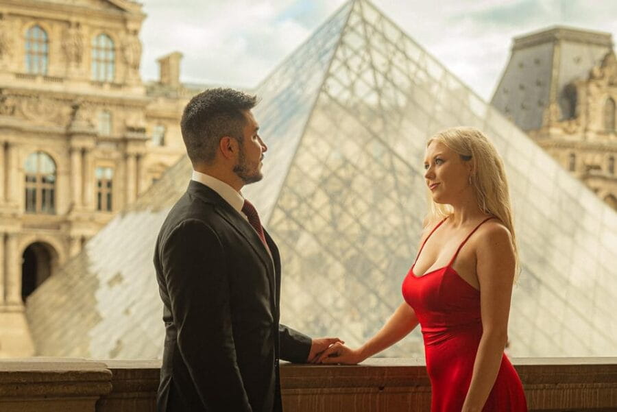 Paris: Eiffel Tower & Louvre Private Photoshoot - The logistics of meeting and timing