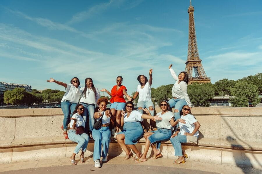 Paris: Eiffel Tower Street Photoshoot - Practical Details Matter