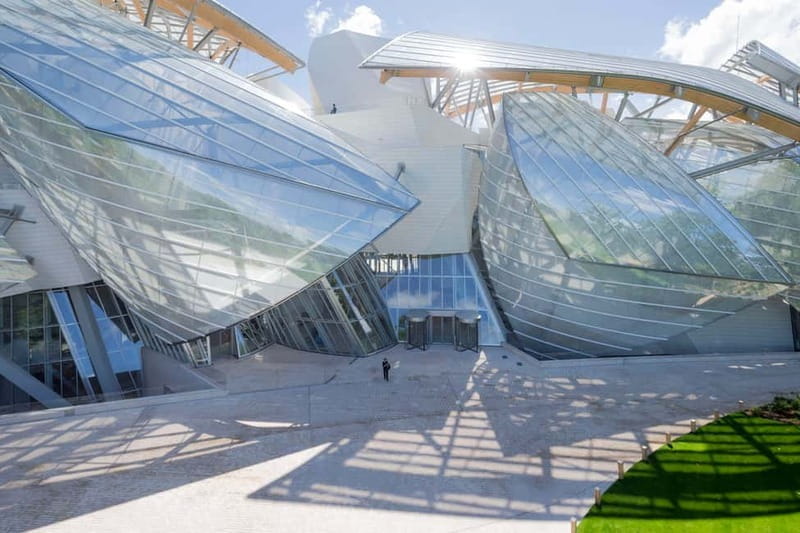 Paris: Fondation Louis Vuitton Premium Access Ticket - The Architecture: A Visual Feast and Conversation Starter