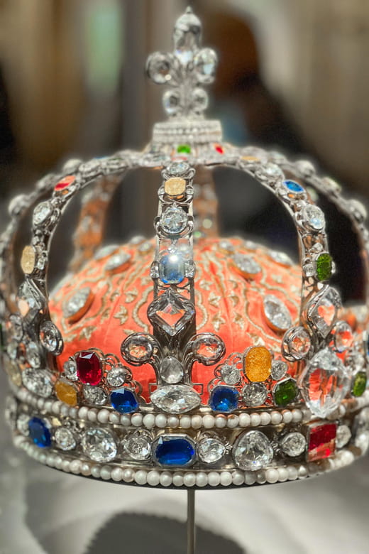 Paris: Guided tour in PORTUGUESE at the Louvre-semi-private - Who Will Love This Tour?