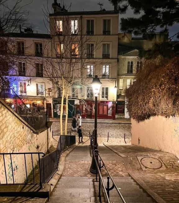 Paris: Le Marais District Guided Walking Tour with Coffee - The Itinerary: From Historic Squares to Literary Legacies