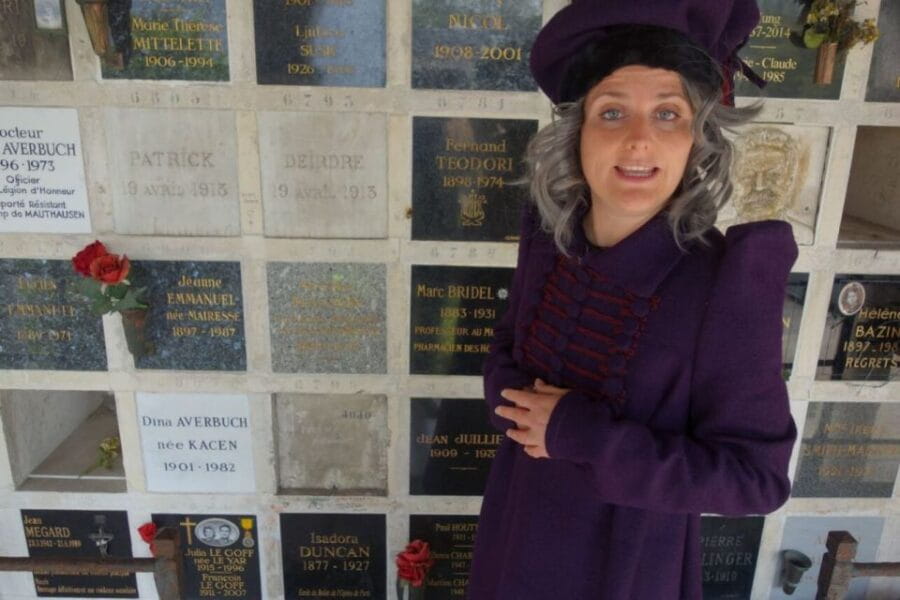 Paris: Père Lachaise Cemetery Guided by the Great Sibylle - A detailed look at what’s included