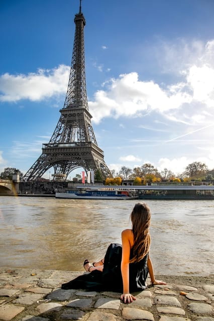 Paris: Photoshoot Around Eiffel Tower with 55 Edited Photos - The one-hour photoshoot: What to expect
