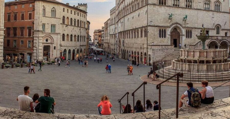 Perugia 2Hour Small Group Walking Tour - The Fontana Maggiore: Art in Stone