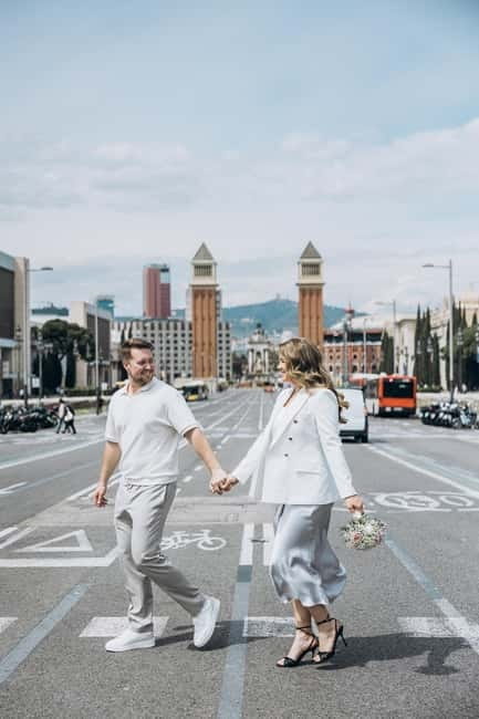 Photographer in Barcelona - Going Beyond the Tour: Who Will Love It?