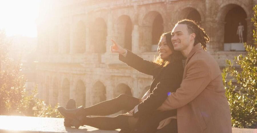 Photoshoot from Trevi Fountain to Colosseum with a local - Moving Through Rome’s Iconic Streets: Piazza Venezia and Roman Forums