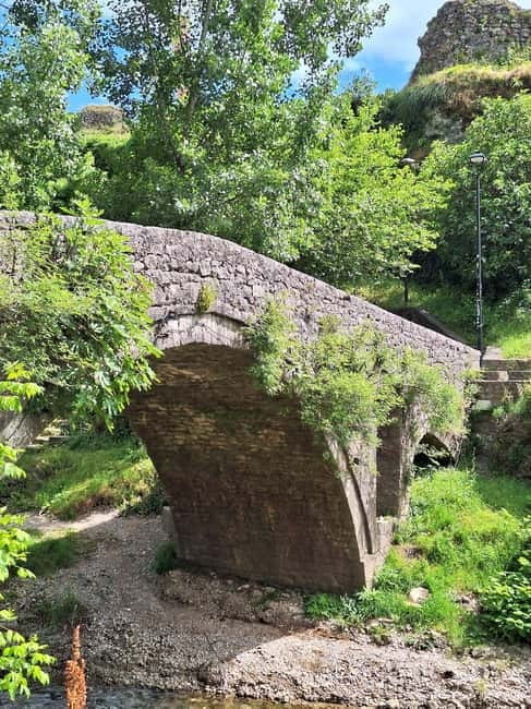 Podgorica: Secretcs of the Old Town (Stara varo) - Crossing the 15th-Century Old Bridge (Stari Most)